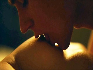 Запретный секс между 40-летней учительницей и учеником